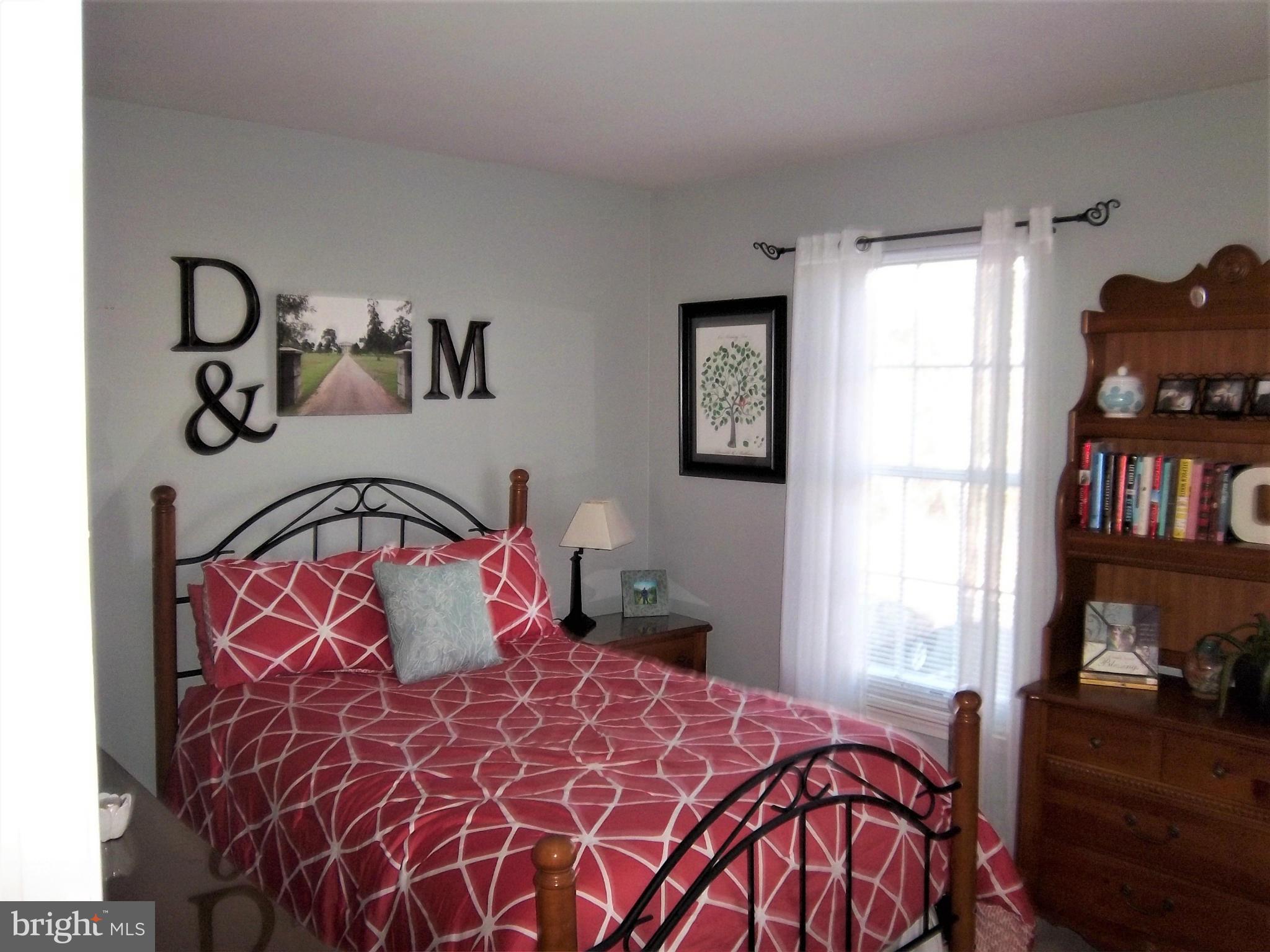 42817 Pilgrim Square Chantilly, VA 20152 - Photo 11 of 14 Bedroom