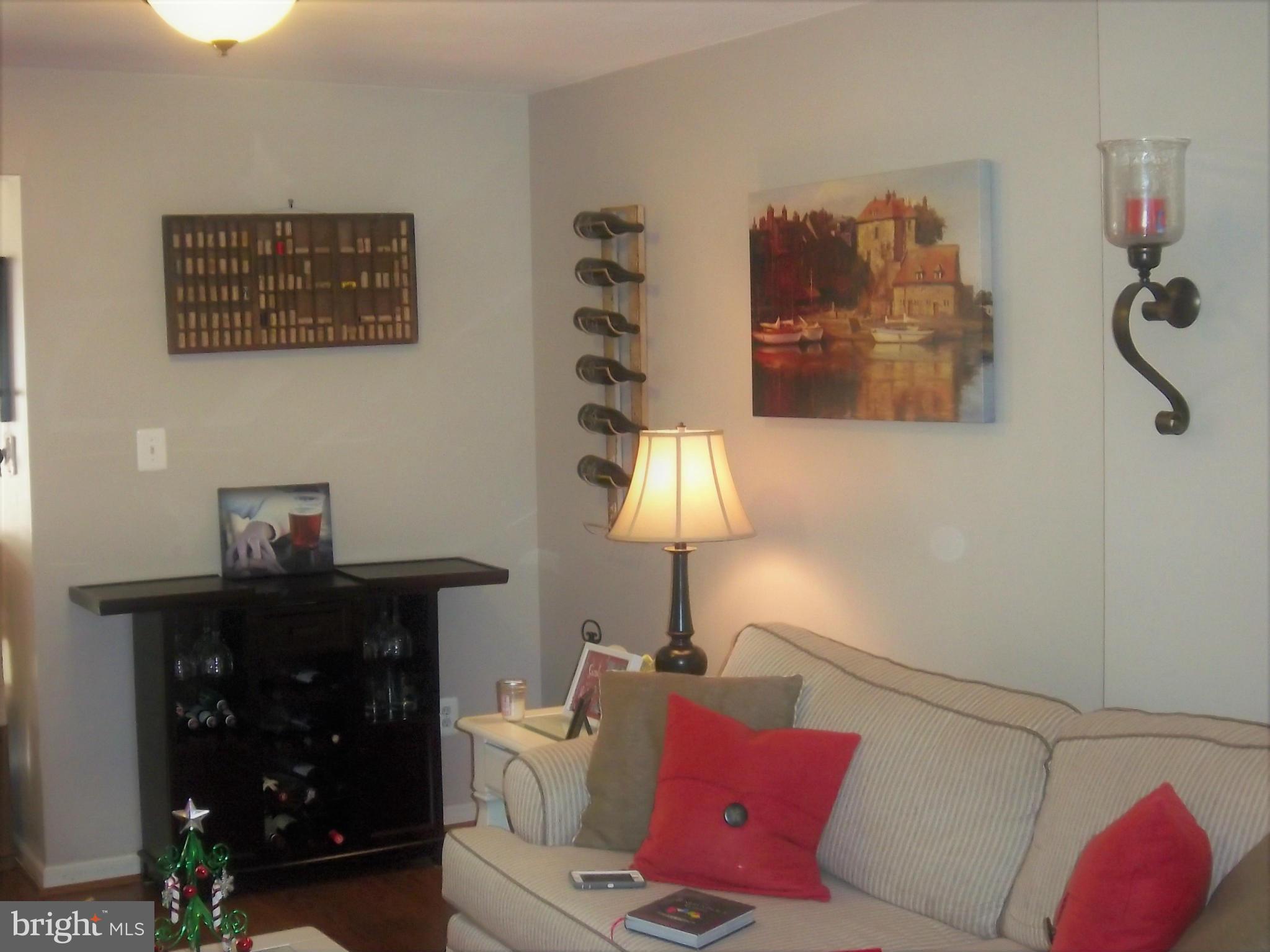 42817 Pilgrim Square Chantilly, VA 20152 - Photo 5 of 14 Family Room