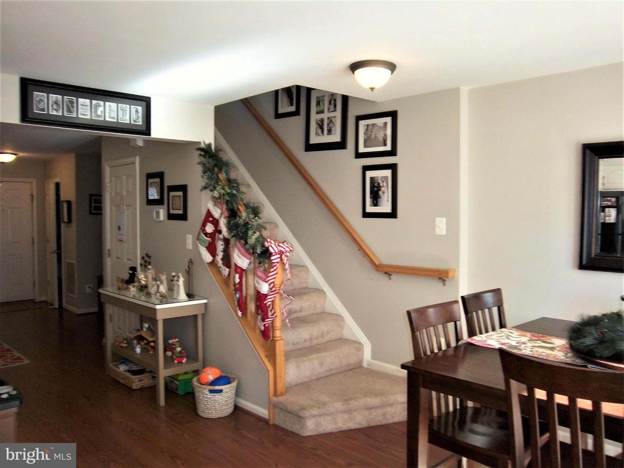 42817 Pilgrim Square Chantilly, VA 20152 - Photo 9 of 14 Interior (General)