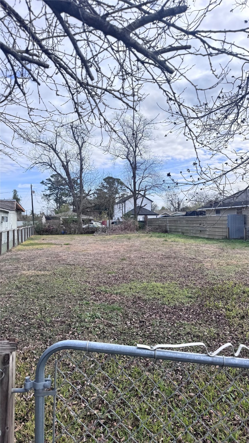 6414 Haight Street Houston, TX 77028 - Photo 2 of 7 a view of a yard with large trees