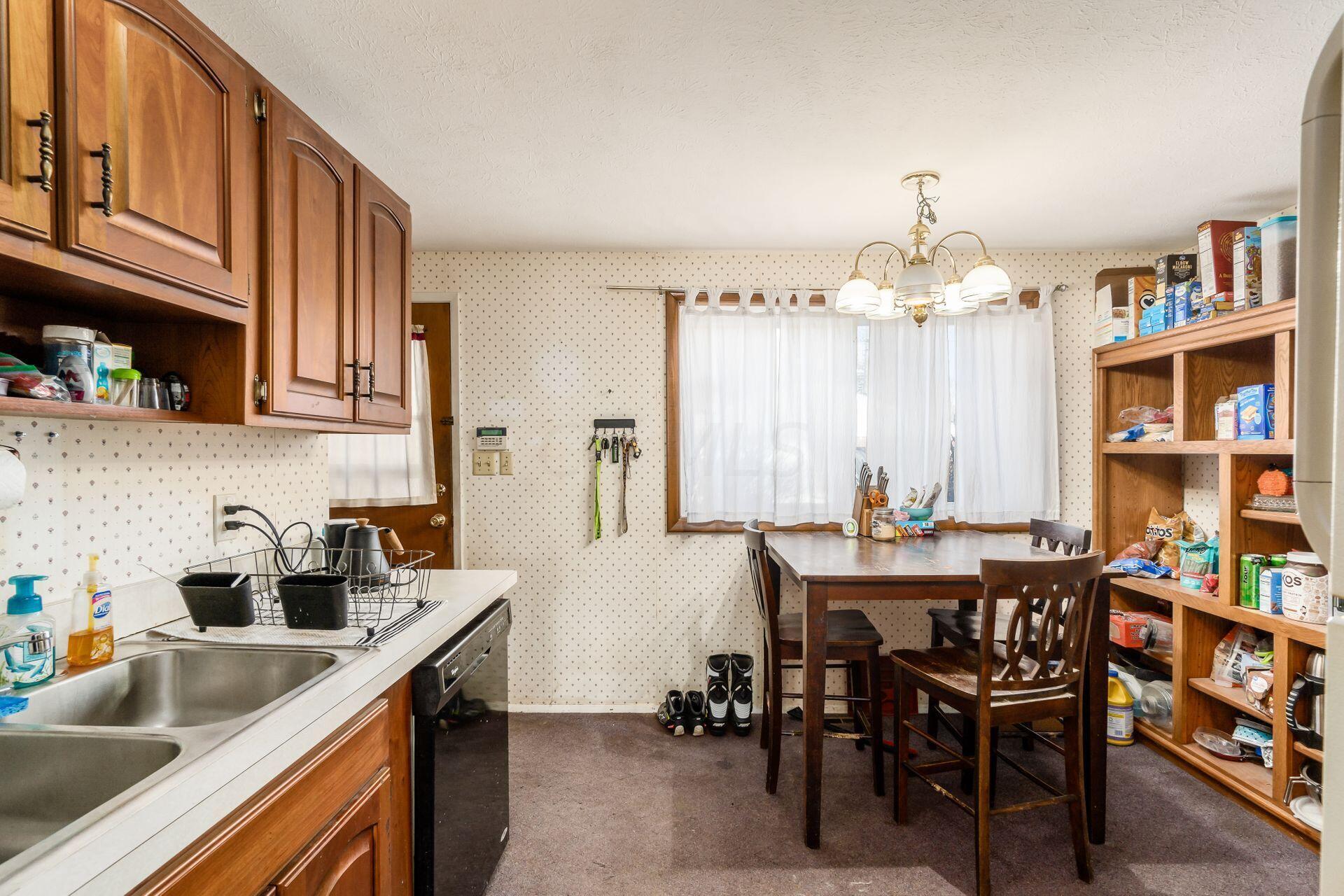 3440 Binbrook Road North Columbus, OH 43227 - Photo 7 of 25 Kitchen