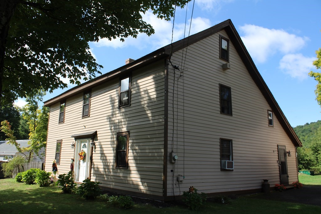 200 Green River Road Greenfield, MA 01301 - Photo 3 of 33 Gallery Image 3