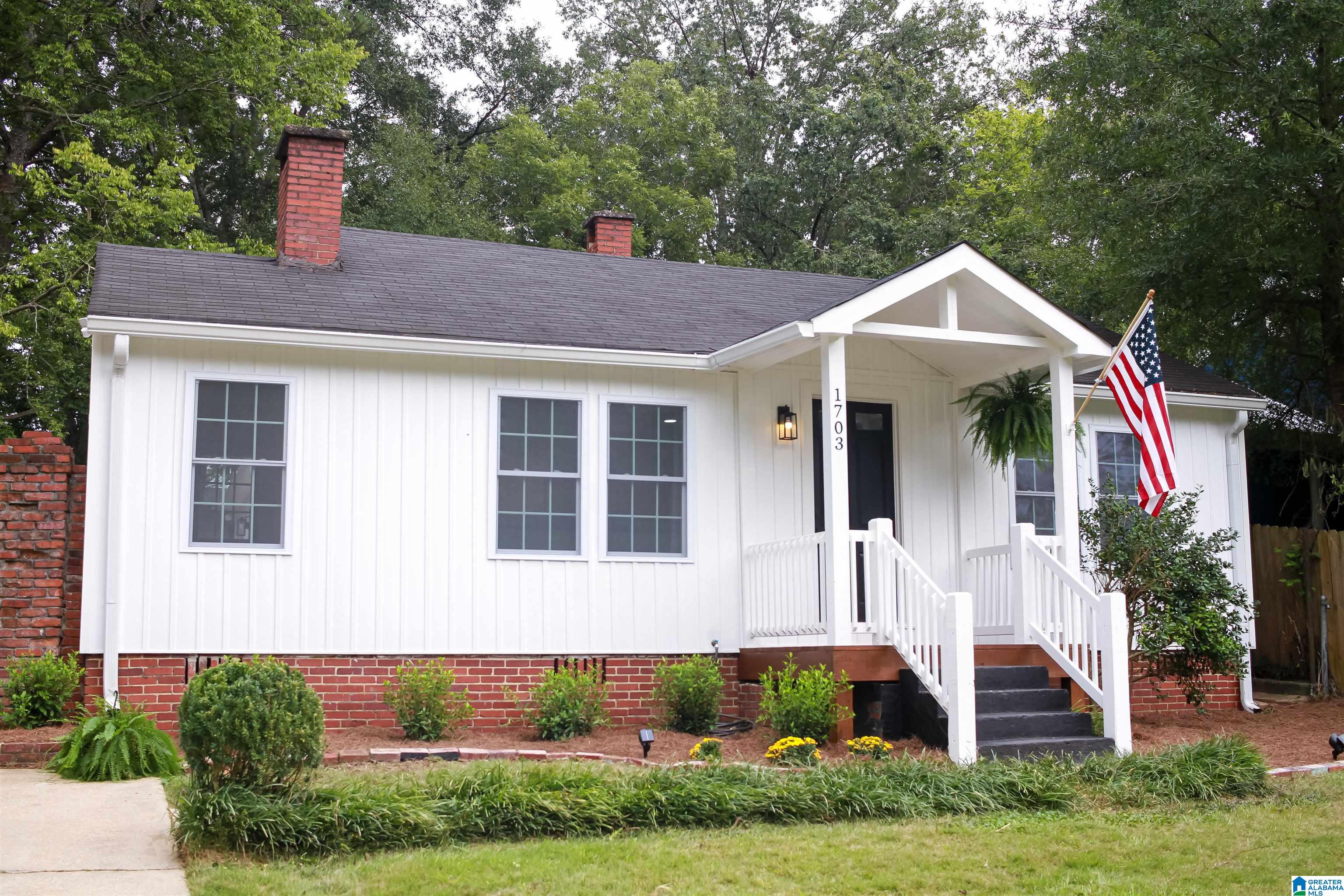 1703 Gamble Avenue Jasper, AL 35501 - Photo 2 of 27