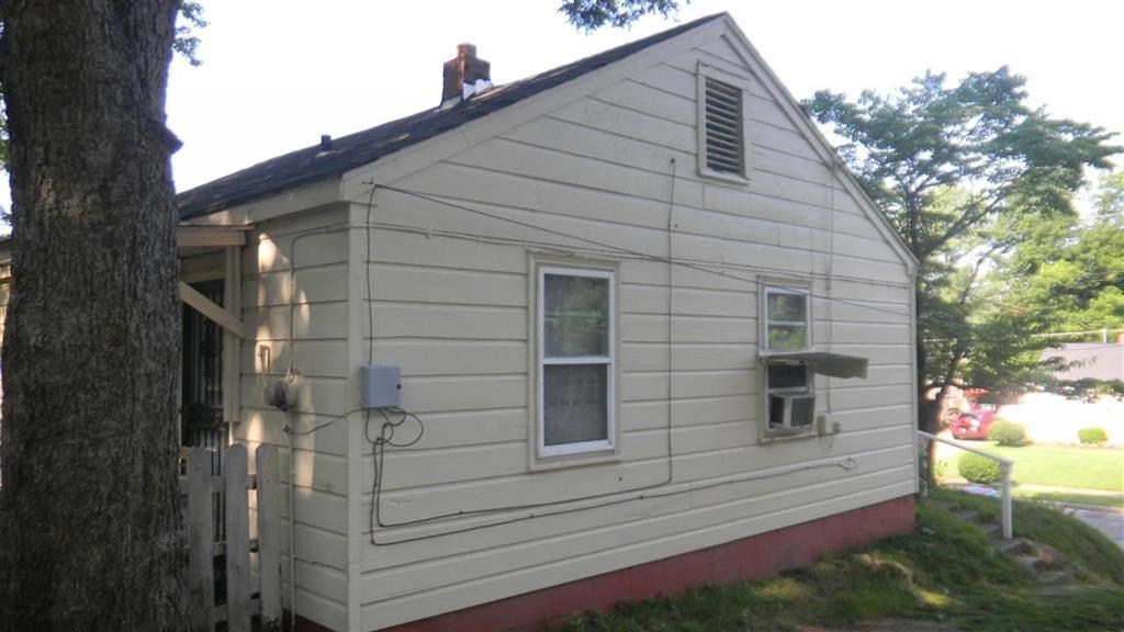 2440 Corry Road Memphis, TN 38106 - Photo 5 of 10 a view of back yard of the house