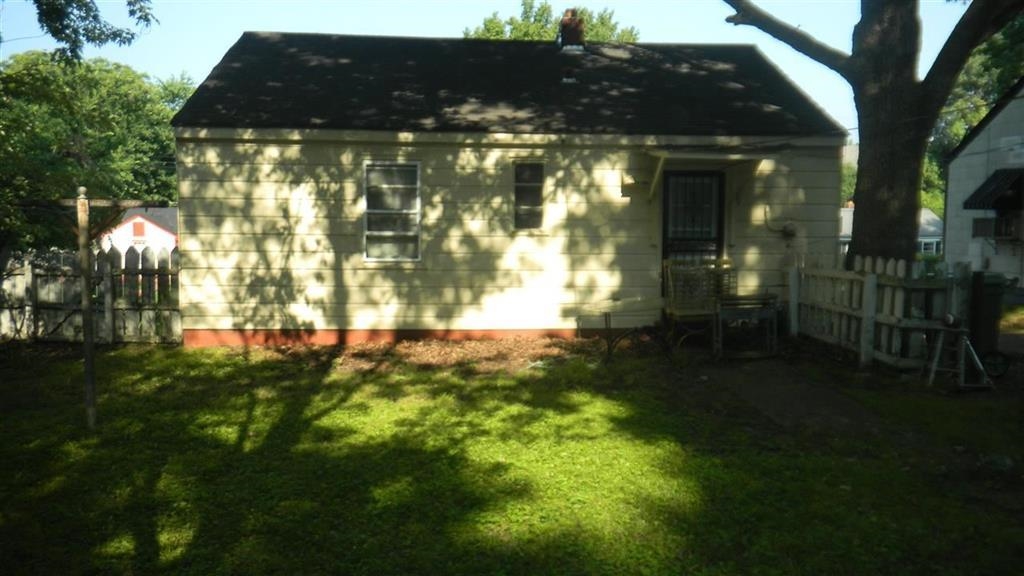 2440 Corry Road Memphis, TN 38106 - Photo 7 of 10 a view of yard with green space