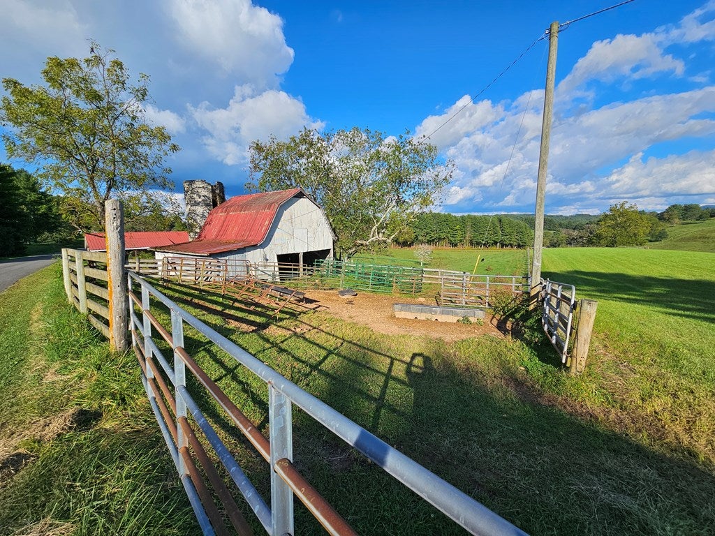 589 Fairview Road Galax, VA 24333 - Photo 45 of 68 Gallery Image 45