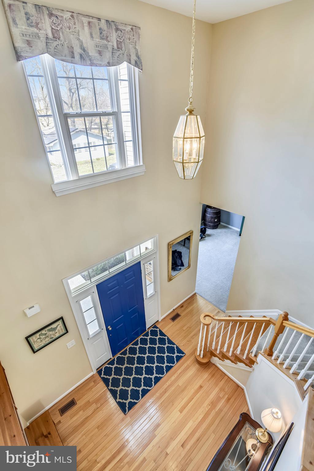 18 Sheridan Road Arnold, MD 21012 - Photo 35 of 65 2 story foyer