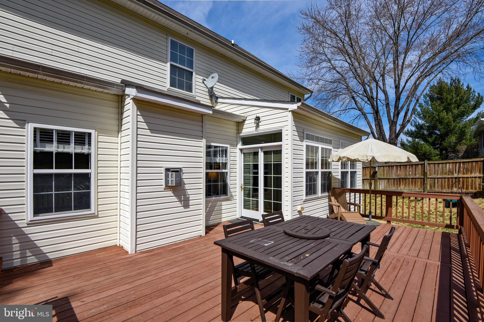 18 Sheridan Road Arnold, MD 21012 - Photo 54 of 65 Entertaining Deck