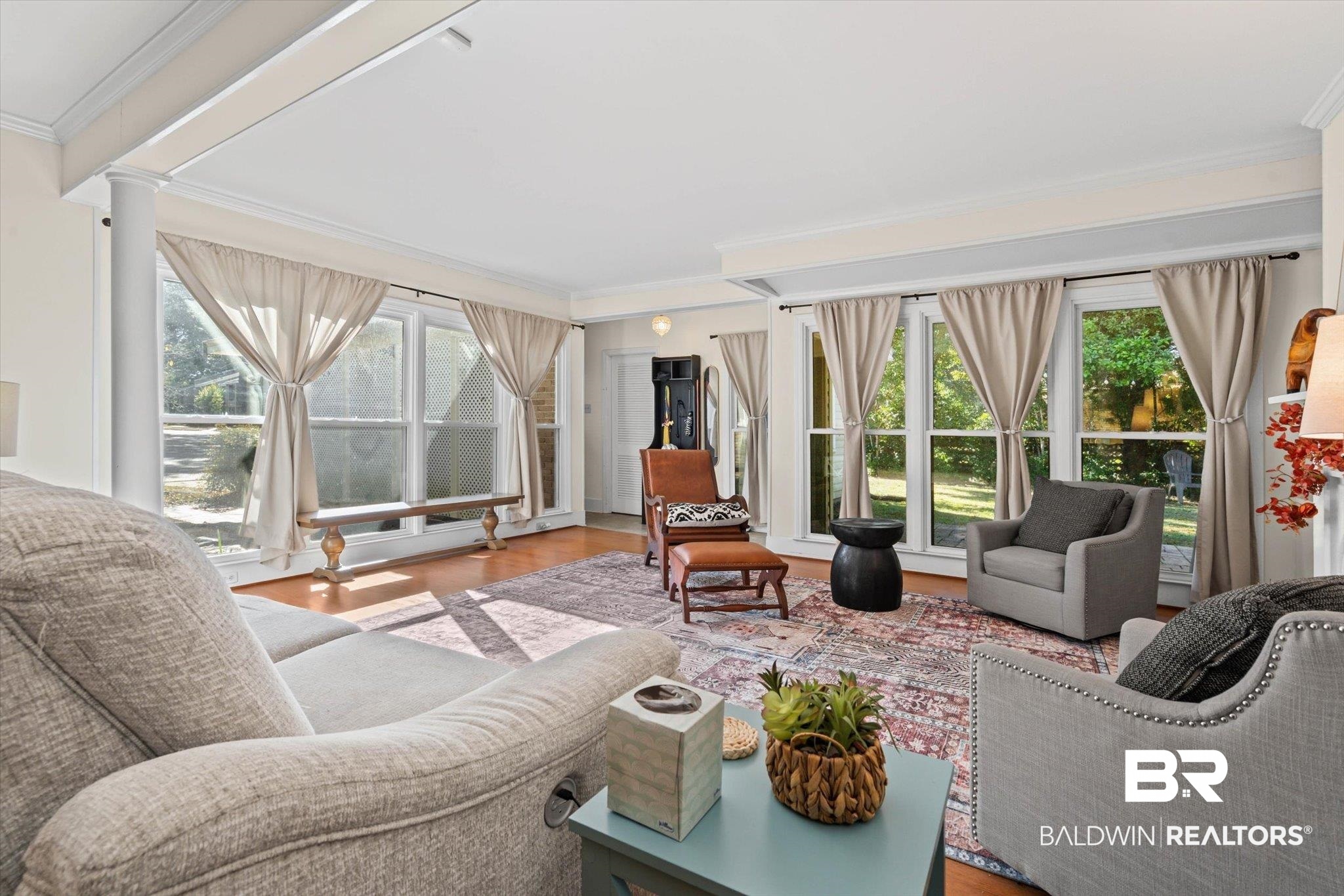 324 Hadrian Street Mobile, AL 36606 - Photo 13 of 33 Family Room