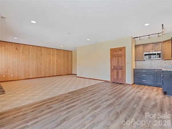 $699,900 | 184 Silent Forest Drive, Canton, NC 28716