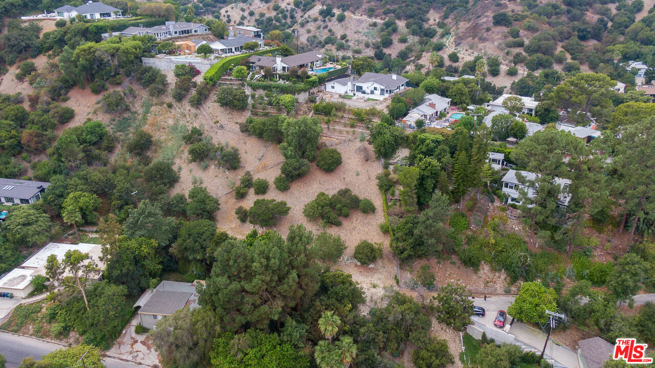 3923 Deer Avenue Sherman Oaks, CA 91423 - Photo 8 of 16