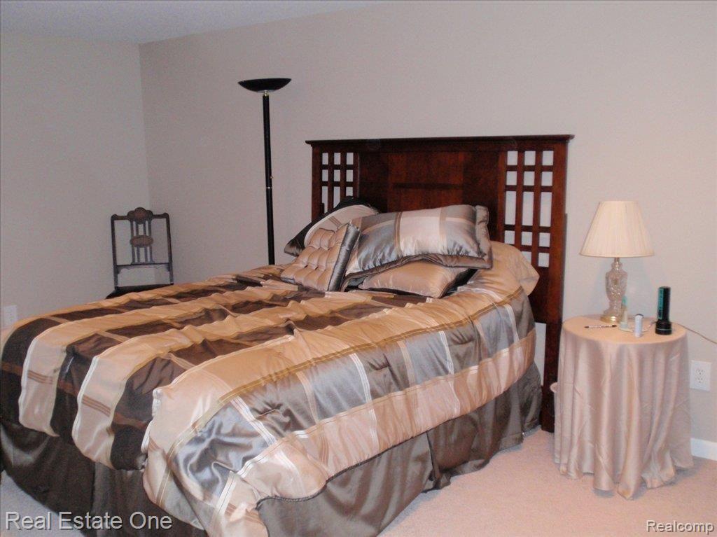 5126 West Harvard Road Clarkston, MI 48348 - Photo 17 of 25 Bedroom3