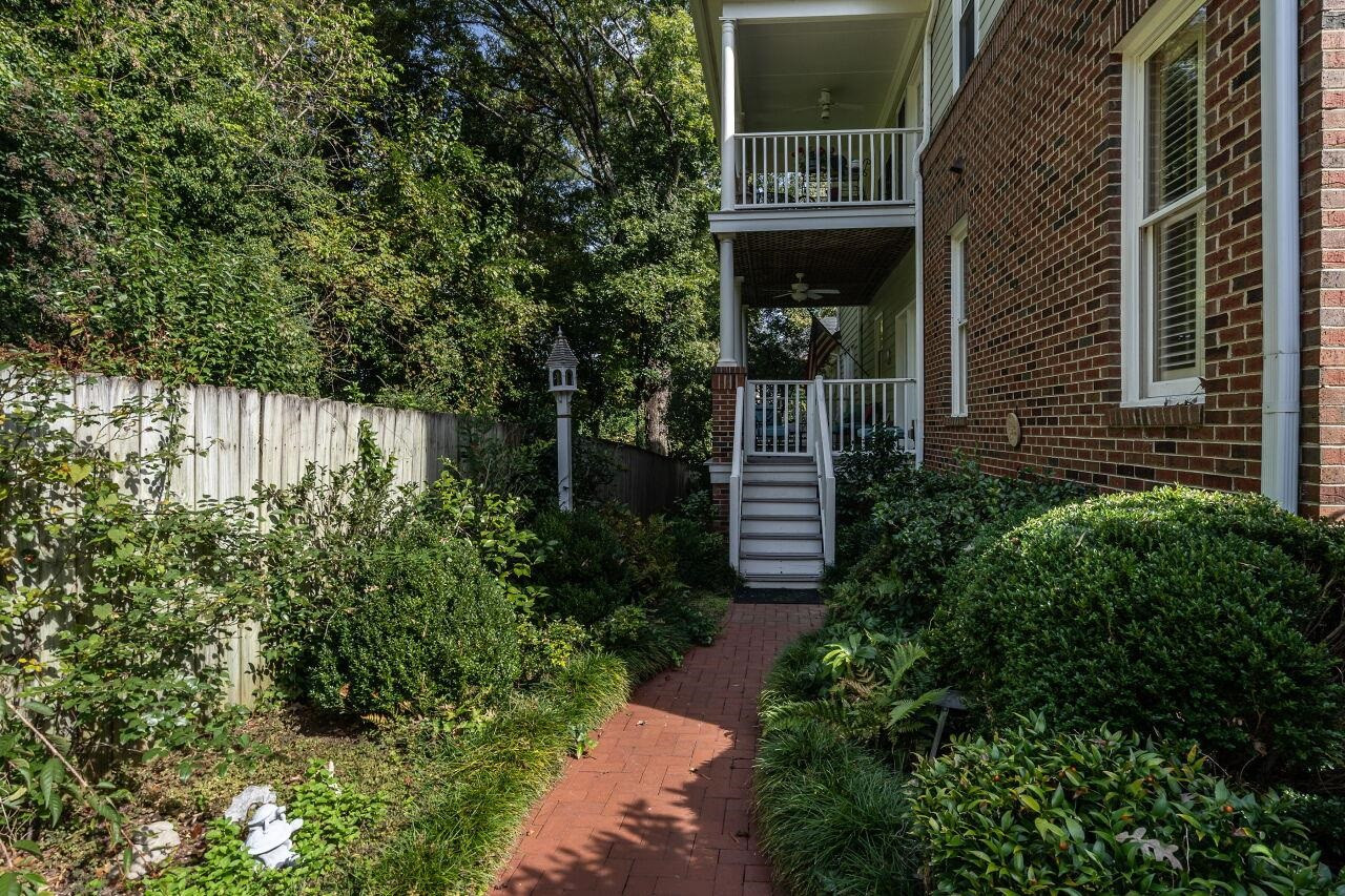 100 Edenburgh Road, Unit 204 Raleigh, NC 27608 - Photo 3 of 22 Photo 3
