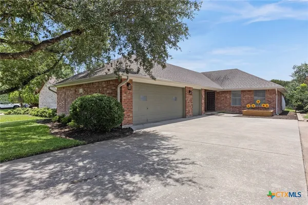 $375,000 | 2101 Chisholm Trail, Salado, TX 76571