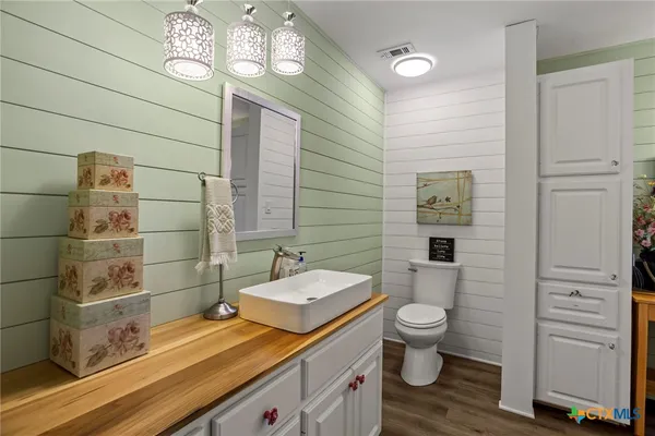 $375,000 | 2101 Chisholm Trail, Salado, TX 76571