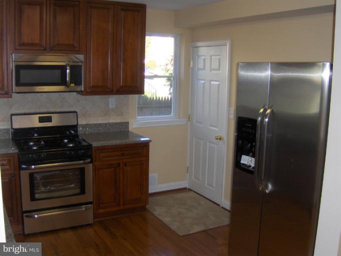 8104 Edwill Avenue Rosedale, MD 21237 - Photo 4 of 21 Kitchen