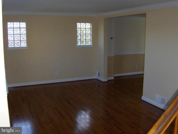 8104 Edwill Avenue Rosedale, MD 21237 - Photo 6 of 21 Living Room