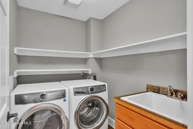 $565,000 | 1363 North Center Green Loop, Coeur D'Alene, ID 83815