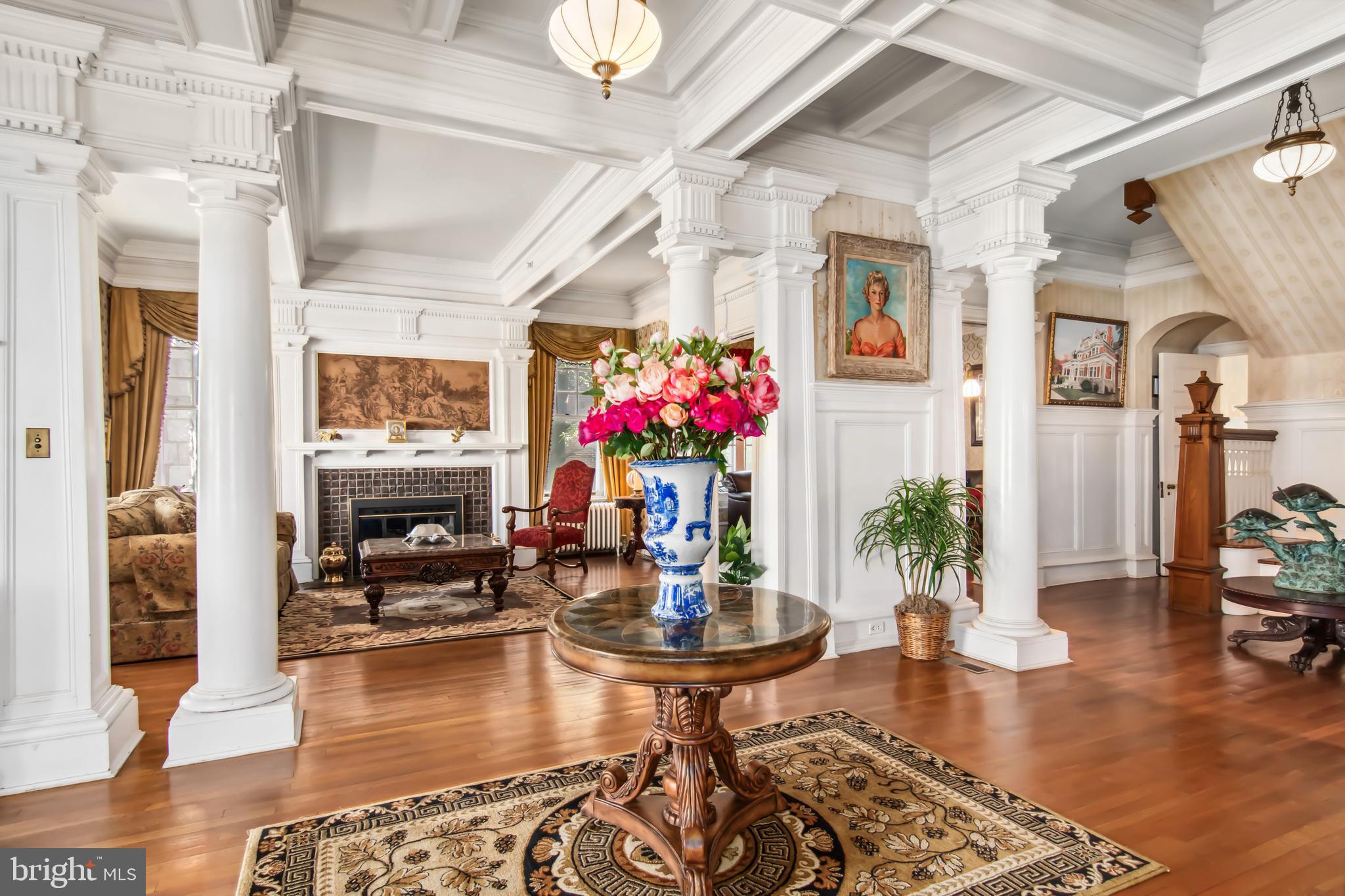314 Mill Street Cambridge, MD 21613 - Photo 11 of 47 Foyer and Great Room