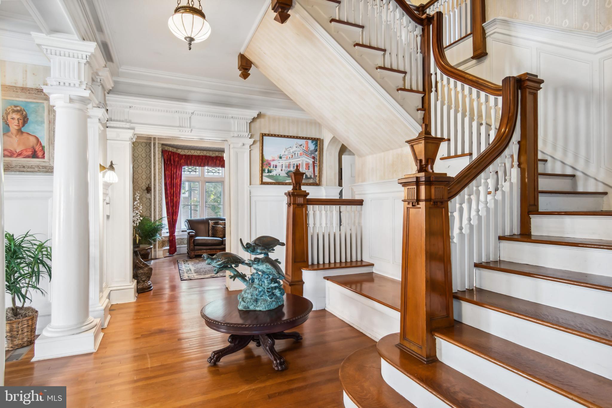 314 Mill Street Cambridge, MD 21613 - Photo 15 of 47 Main Stairway