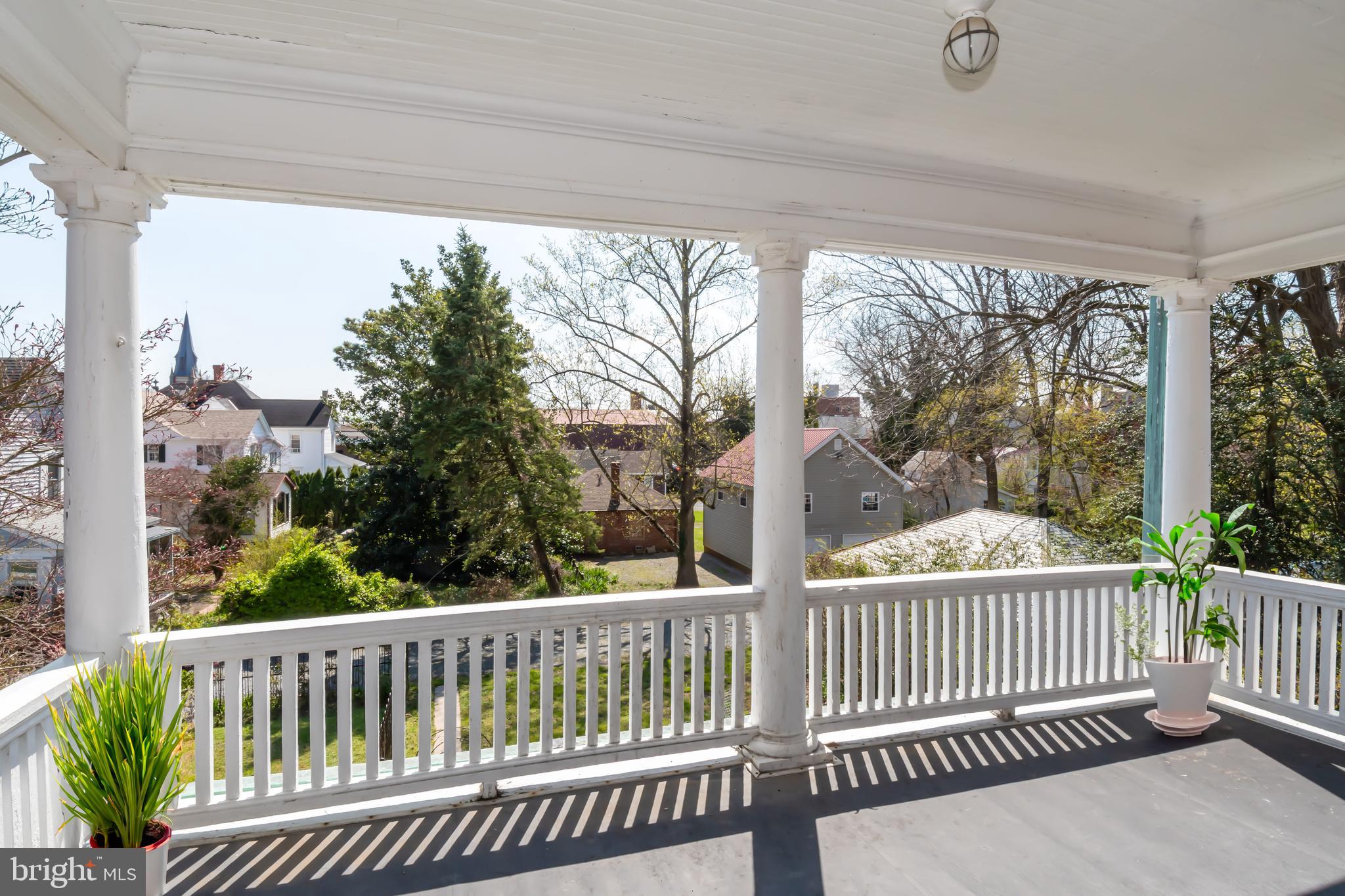 314 Mill Street Cambridge, MD 21613 - Photo 38 of 47 2nd story balcony