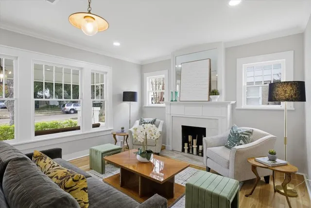 $965,000 | 4014 Modlin Avenue, Fort Worth, TX 76107