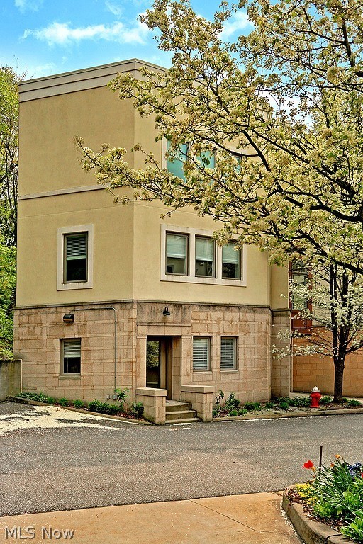 12646 Mayfield Road Cleveland, OH 44106 - Photo 1 of 25 Welcome to 12646 Mayfield Rd. at the desirable Villa Carabelli townhomes. Located in the Murray Hill neighborhood close to shops, restaurants, University Circle, rapid transit.