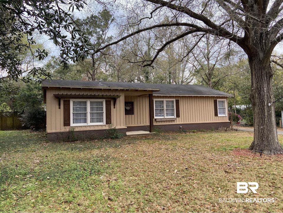 266 Jackson Boulevard Mobile, AL 36609 - Photo 1 of 15