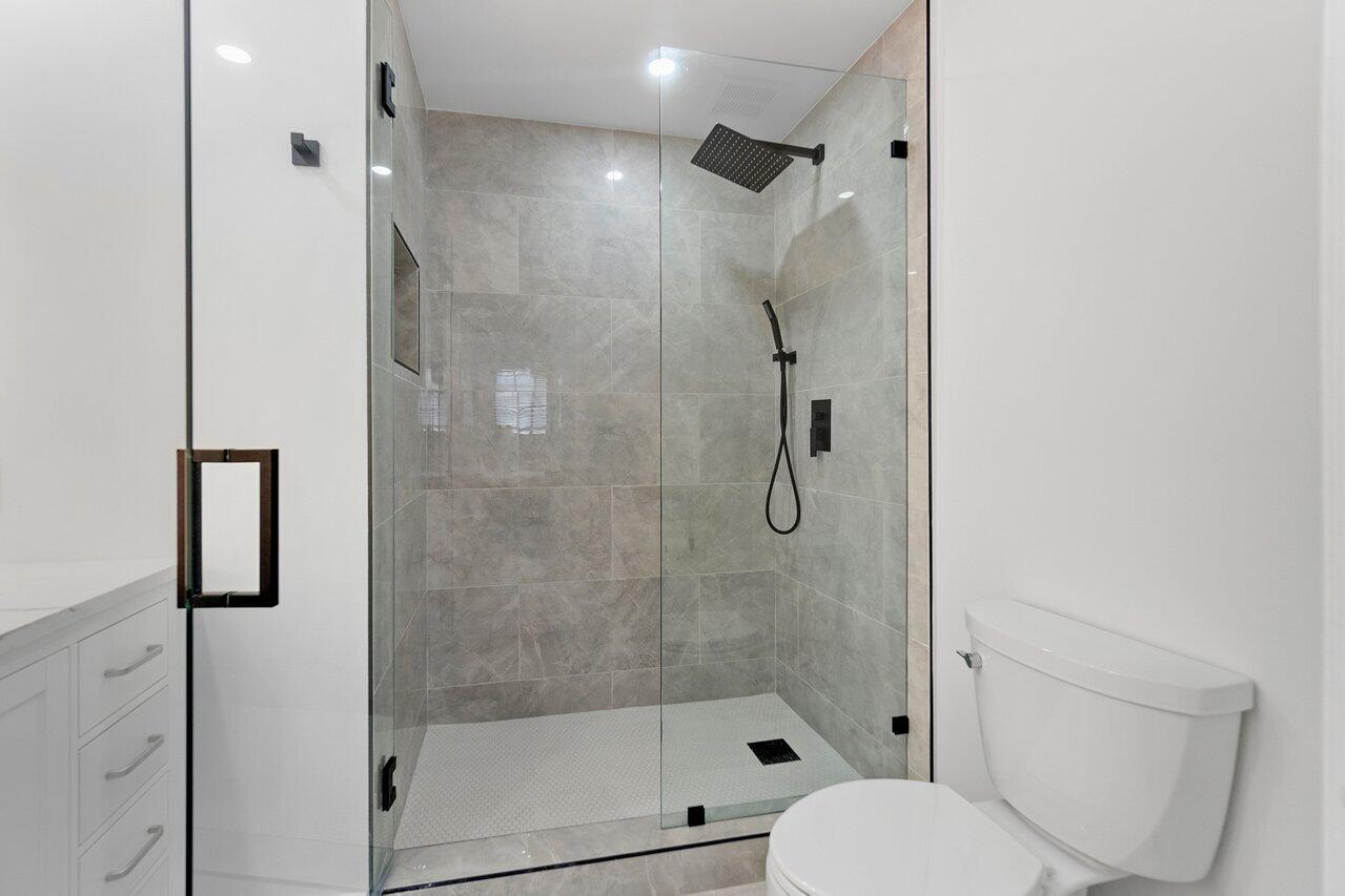 233 South Federal Highway, Unit 223 Boca Raton, FL 33432 - Photo 15 of 38 019-233SouthFederalHighway-BocaRaton-FL-