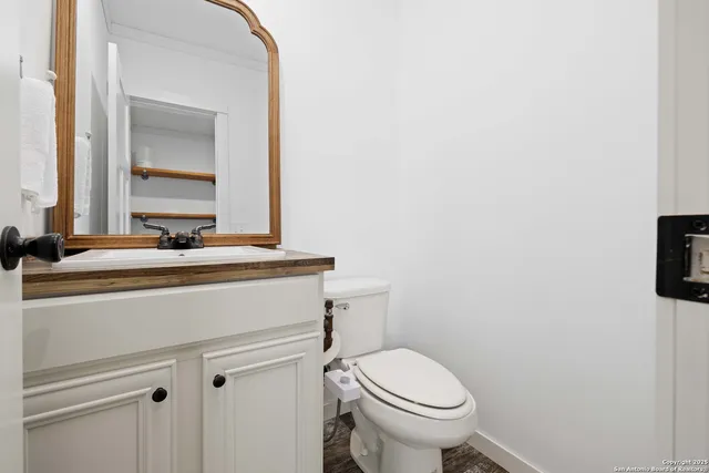 $2,000 | 2301 Wegner Road, Unit B, New Braunfels, TX 78132