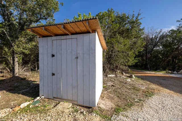 $2,000 | 2301 Wegner Road, Unit B, New Braunfels, TX 78132