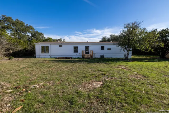 $2,000 | 2301 Wegner Road, Unit B, New Braunfels, TX 78132