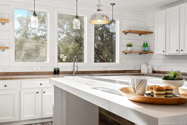 $2,000 | 2301 Wegner Road, Unit B, New Braunfels, TX 78132