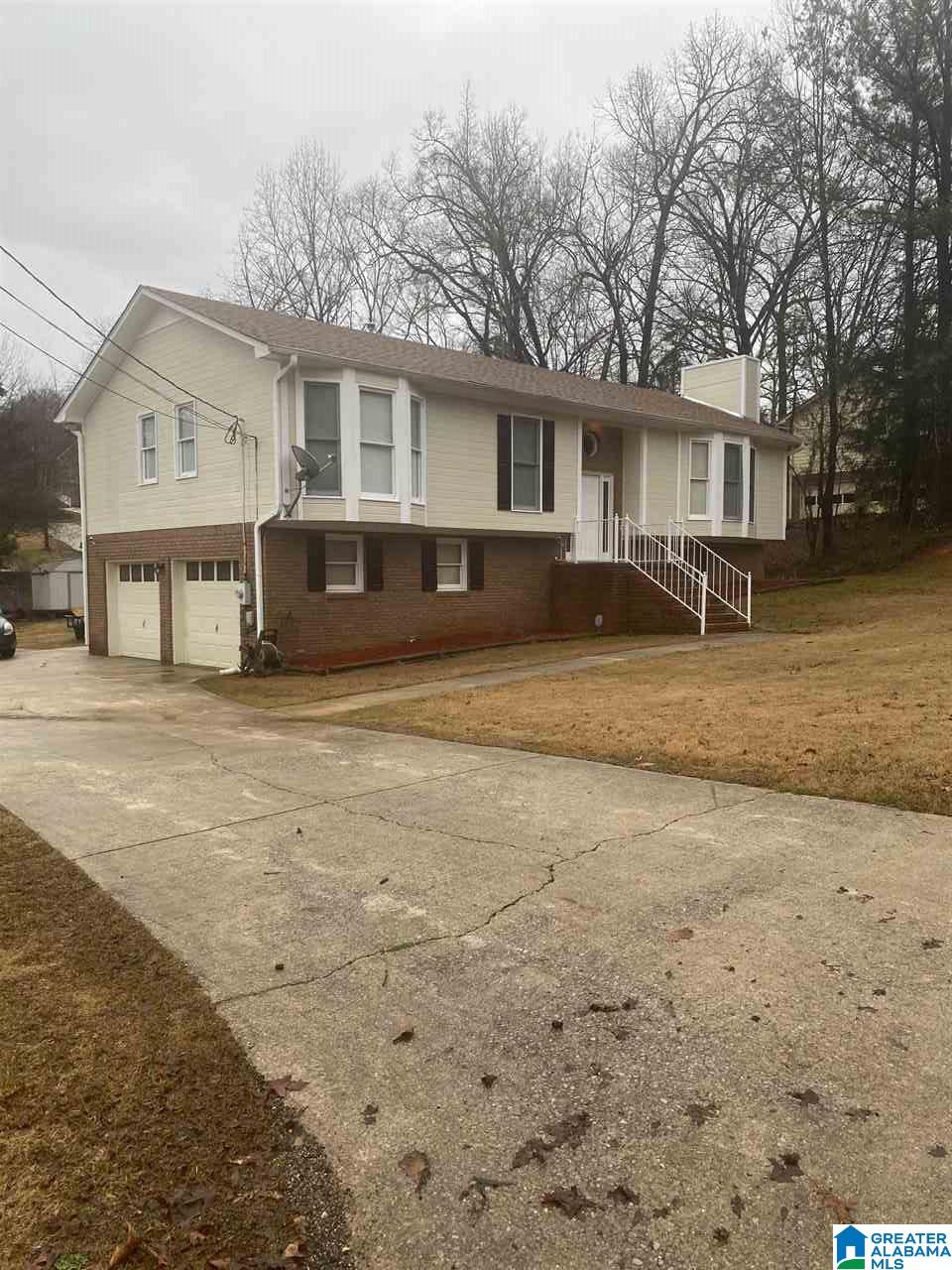 857 Ridgefield Road Birmingham, AL 35215 - Photo 1 of 8