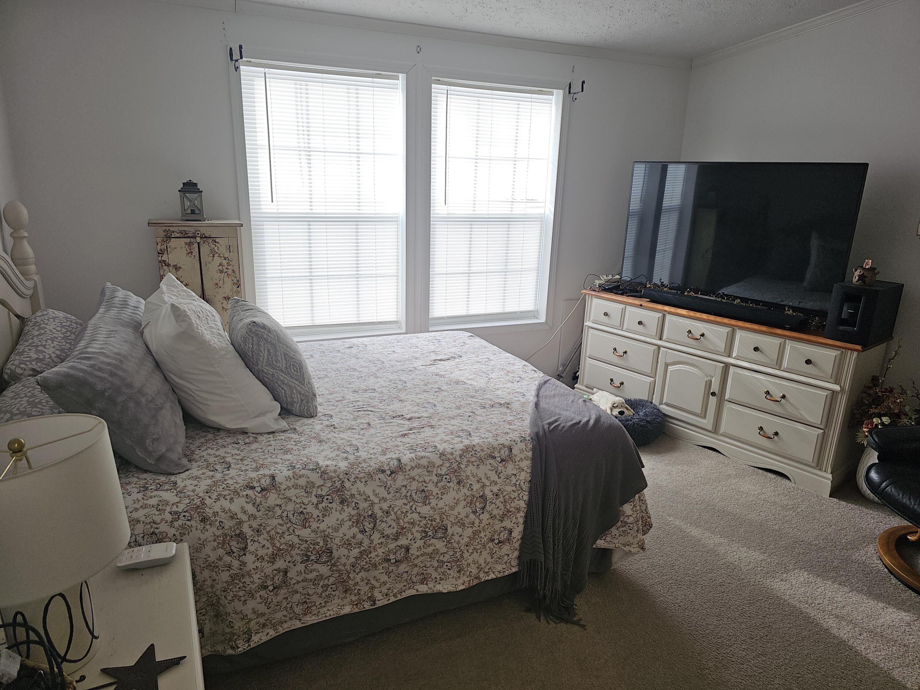 362 Hebron Road Oxford, ME 04270 - Photo 13 of 53 20260207_133627