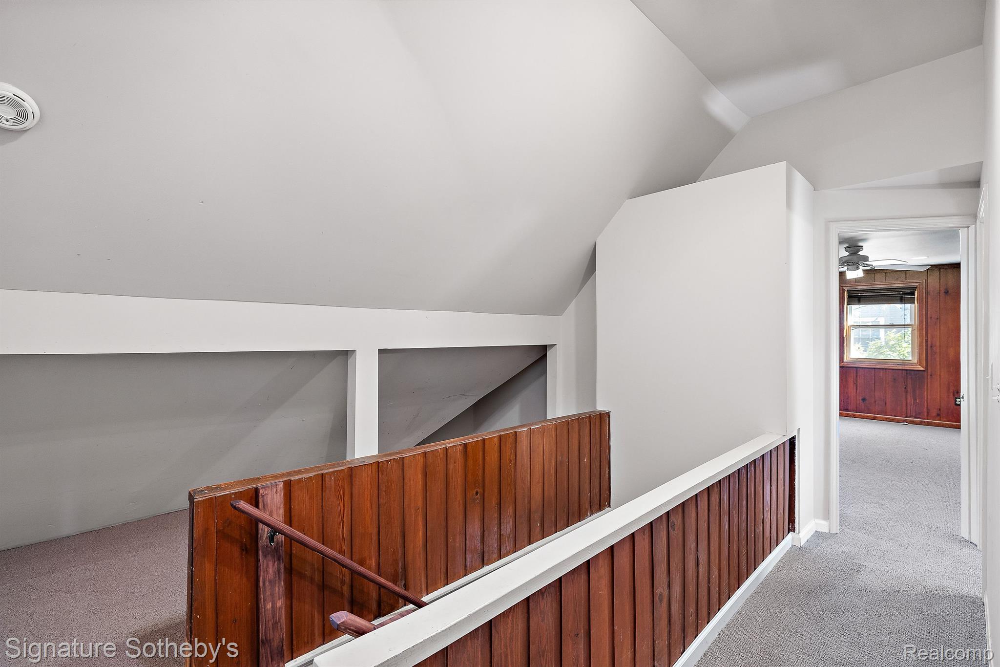 869 Hawthorne Road Grosse Pointe, MI 48236 - Photo 18 of 33