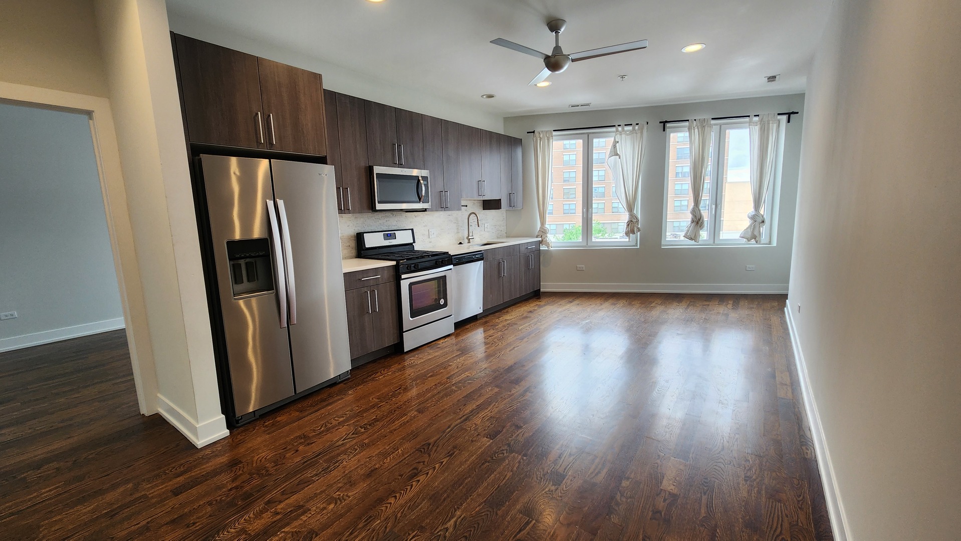 4428 North Sheridan Road, Unit 4H Chicago, IL 60640 - Photo 5 of 20