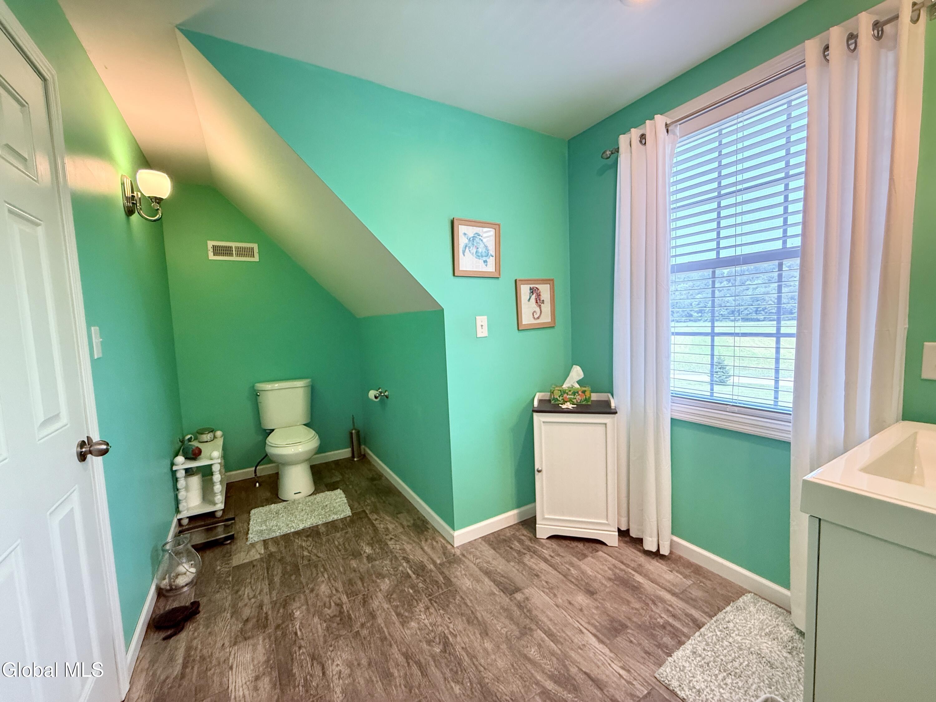 106 Cross Road Hampton, NY 12837 - Photo 40 of 74 Photo Aug 05 2025, 2 00 11 PM