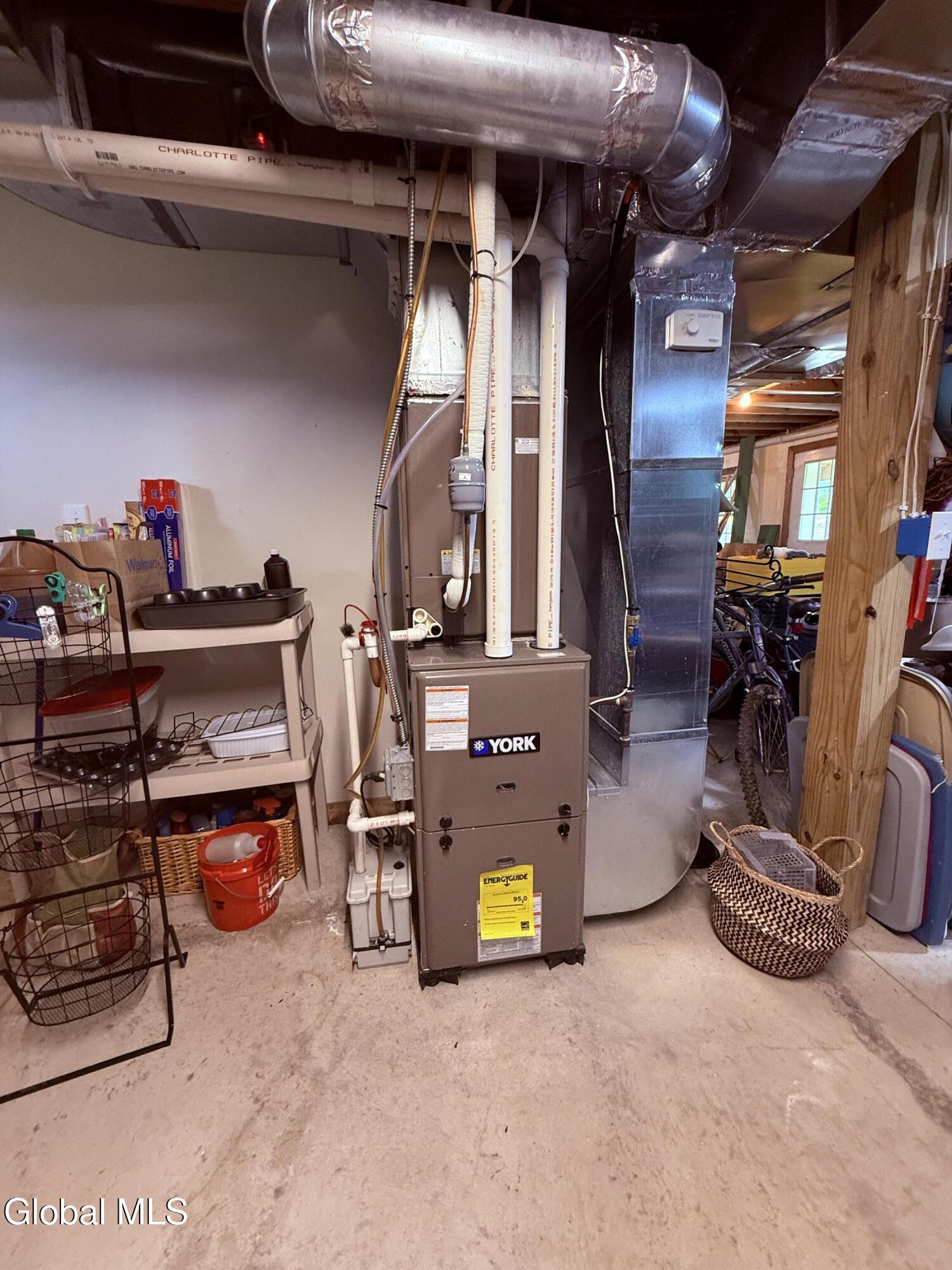 106 Cross Road Hampton, NY 12837 - Photo 54 of 74 Photo Aug 05 2025, 1 57 23 PM