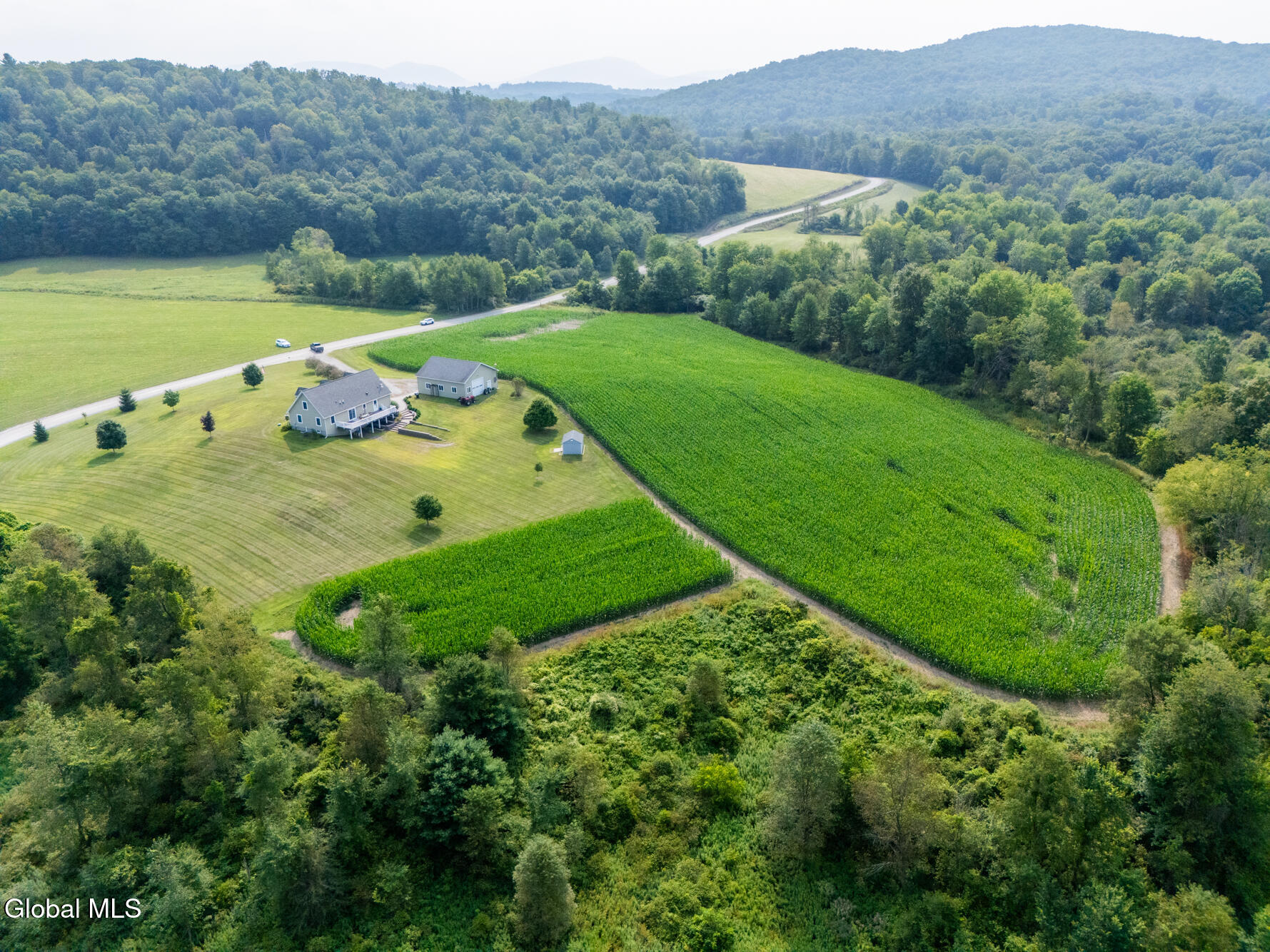 106 Cross Road Hampton, NY 12837 - Photo 56 of 74 DJI_20250806101901_0546_D 2