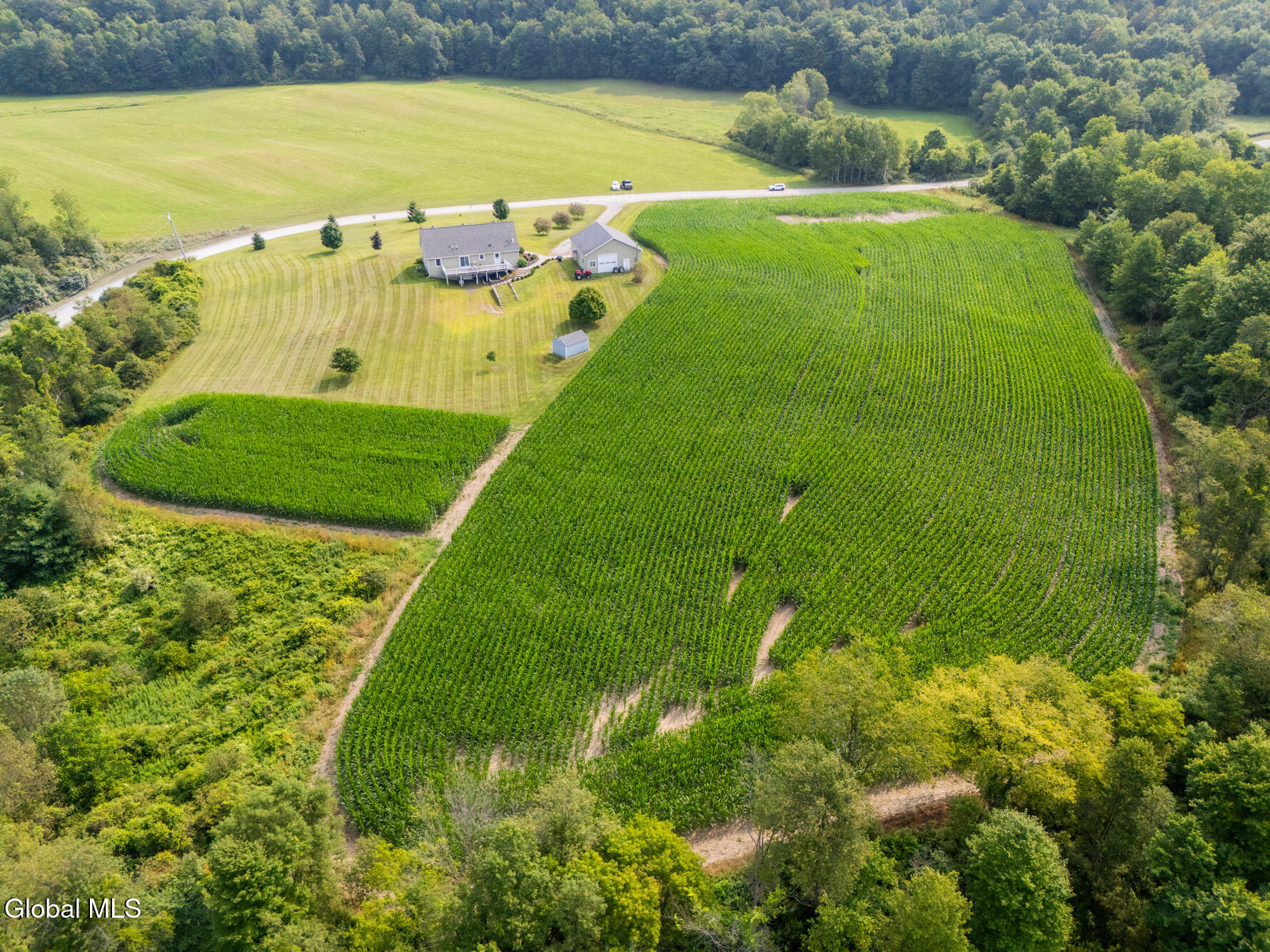 106 Cross Road Hampton, NY 12837 - Photo 58 of 74 DJI_20250806101937_0548_D