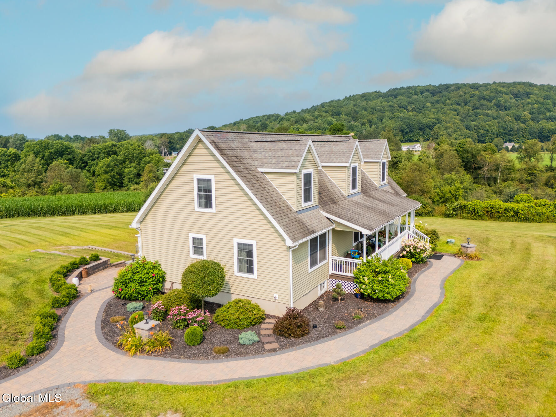 106 Cross Road Hampton, NY 12837 - Photo 64 of 74 DJI_20250806102411_0569_D