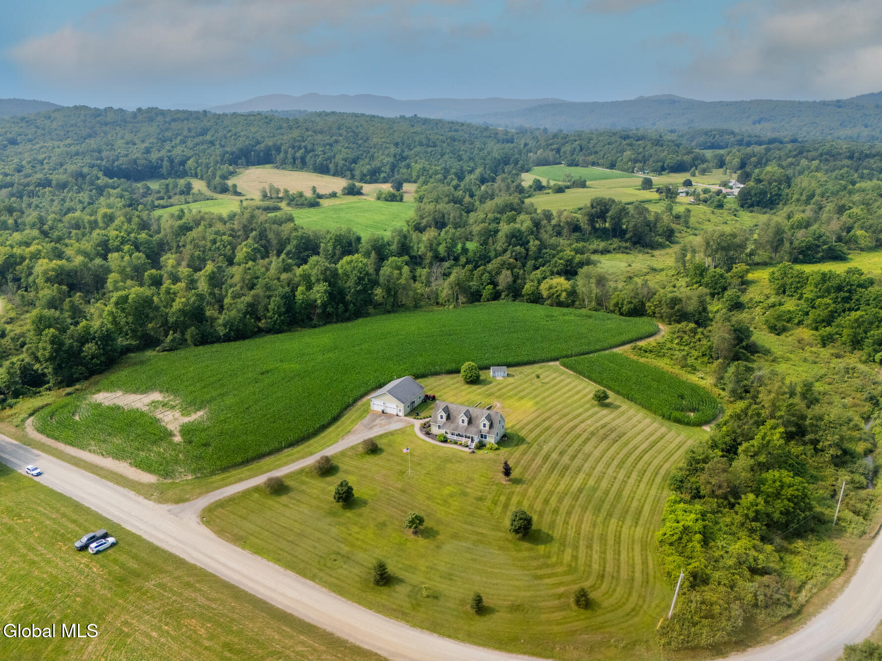 106 Cross Road Hampton, NY 12837 - Photo 65 of 74 DJI_20250806103015_0592_D