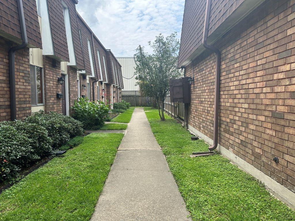 4033 Division Street, Unit 4033 Metairie, LA 70002 - Photo 2 of 33