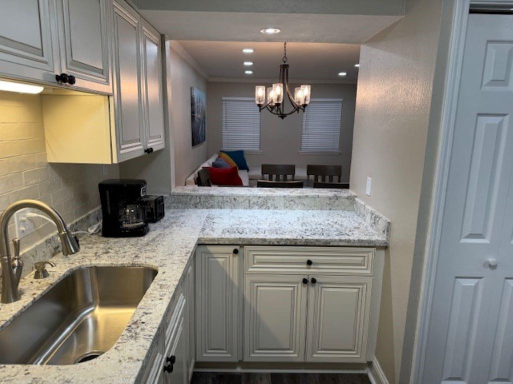 4033 Division Street, Unit 4033 Metairie, LA 70002 - Photo 8 of 33