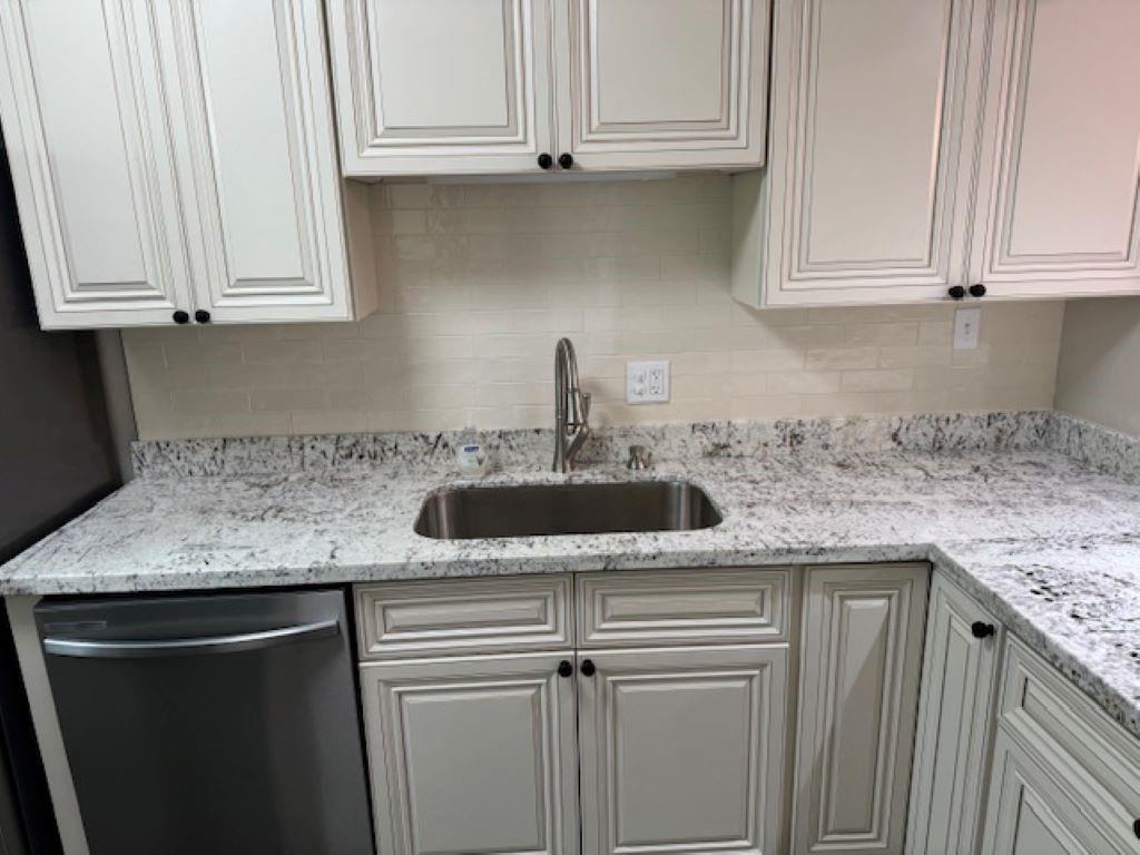 4033 Division Street, Unit 4033 Metairie, LA 70002 - Photo 9 of 33
