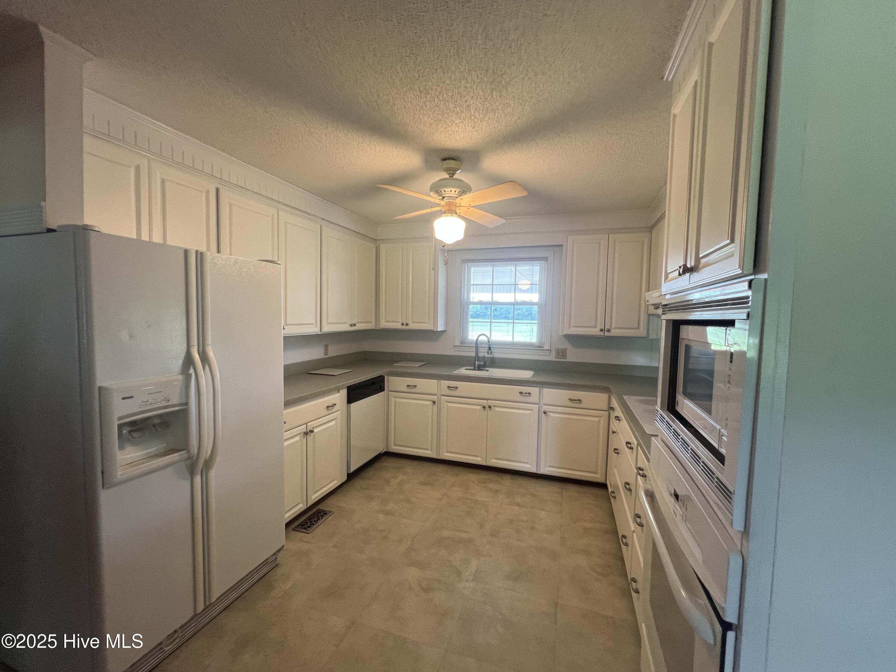 3281 Richard Wright Road Tabor City, NC 28463 - Photo 13 of 22 3281 Kitchen