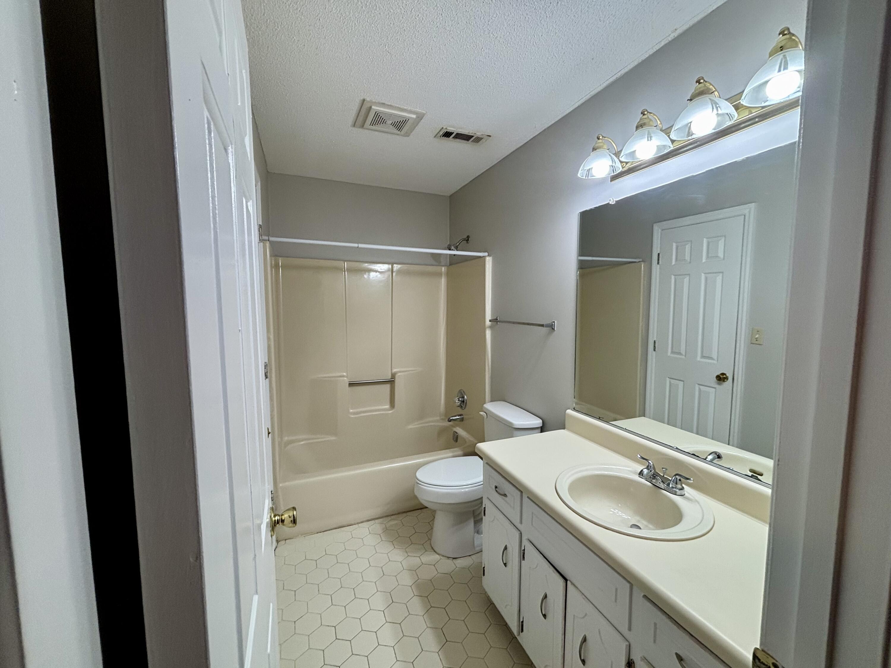 2139 Holt Street Augusta, GA 30904 - Photo 10 of 16 IMG_1394