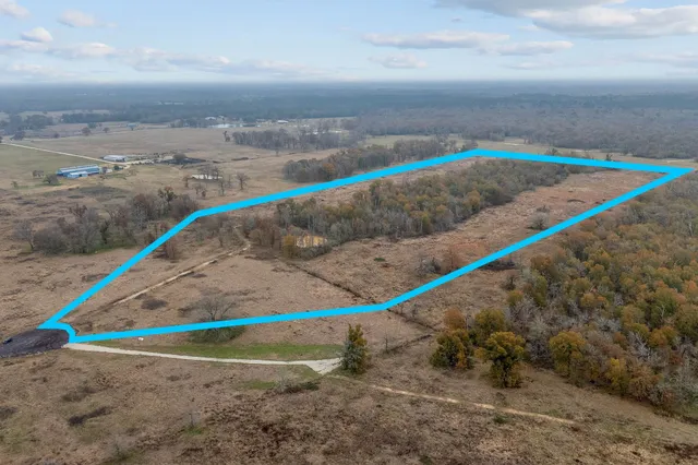 $440,950 | 725 Private Road 2315, Centerville, TX 75833