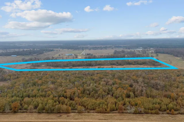 $440,950 | 725 Private Road 2315, Centerville, TX 75833